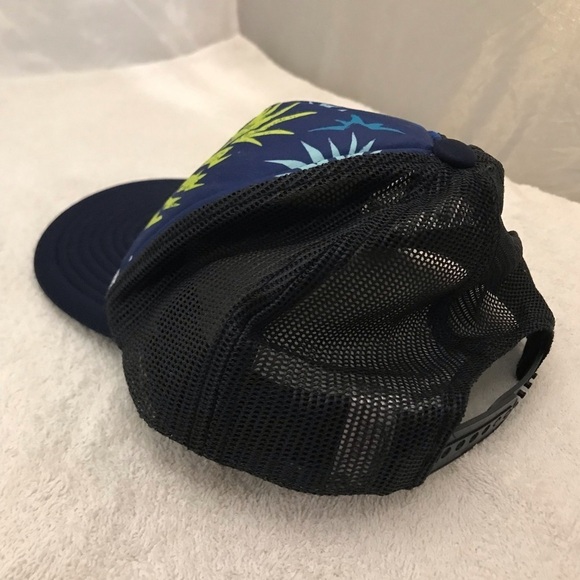 Volcom Adjustable SnapBack Mesh Youth Beach Cap - Picture 11 of 15